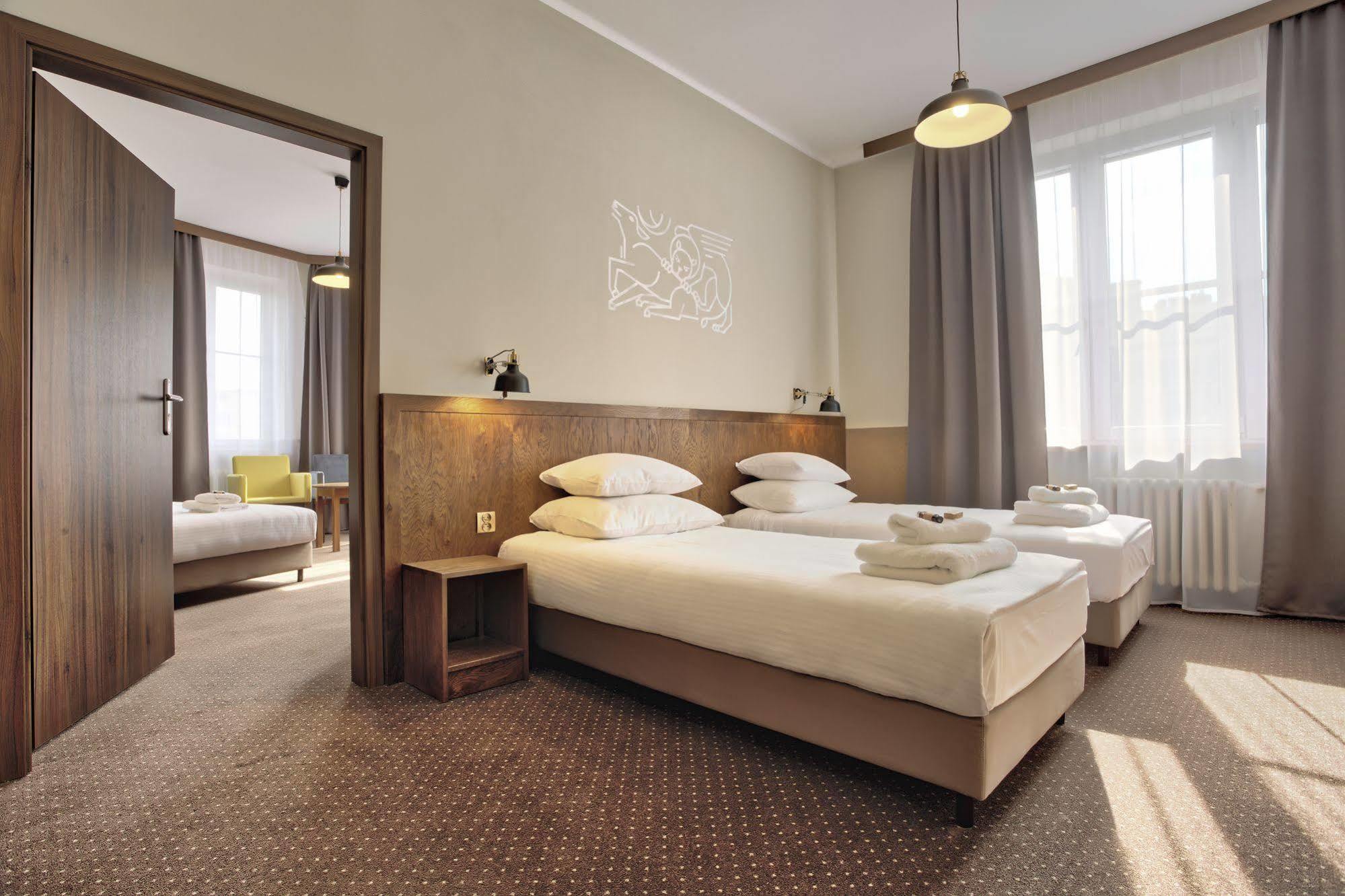 Daniel Griffin Aparthotel By Artery Hotels Krakow Exterior photo
