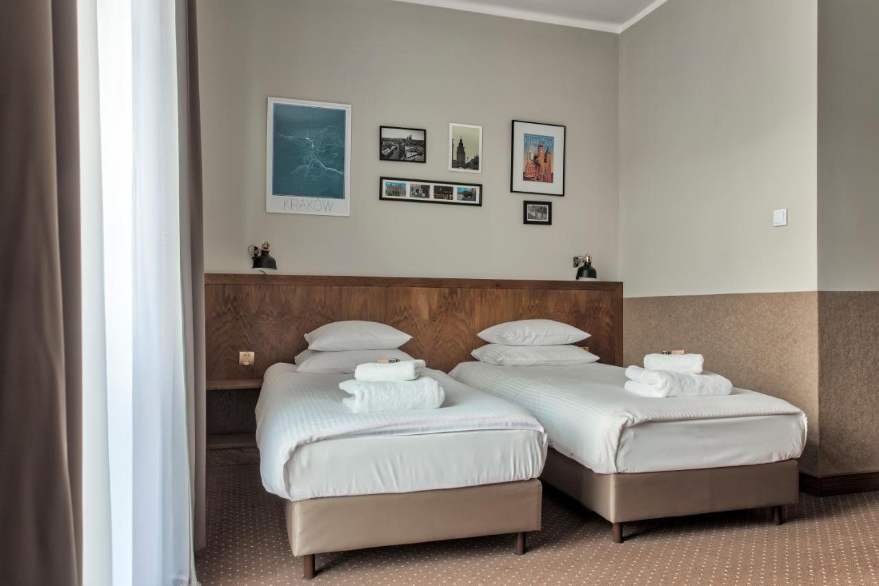 Daniel Griffin Aparthotel By Artery Hotels Krakow Room photo
